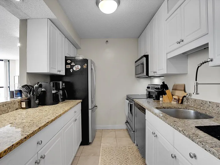 10 E Ontario St #905 — Photo 8