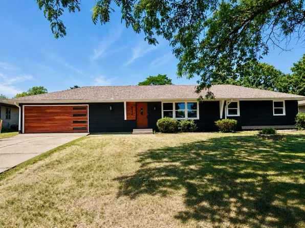 8584 Greystone Ave S, Cottage Grove, MN 55016