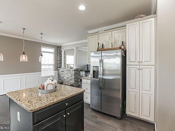 3rd image of 7035 Kona Dr