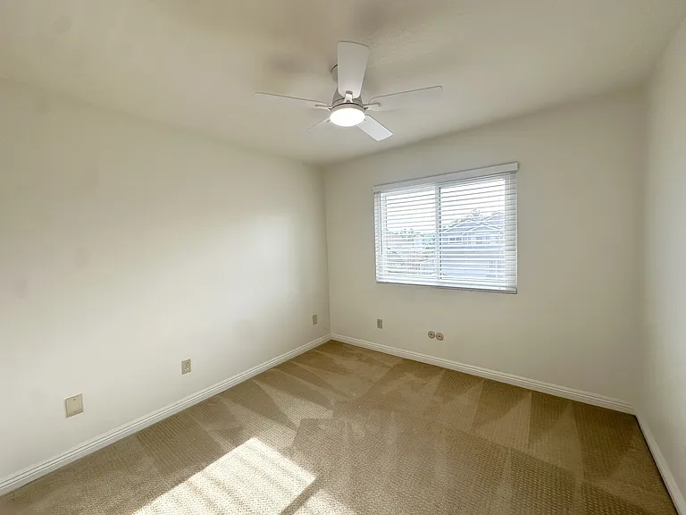 596 Aspen Ridge Ct — Photo 11