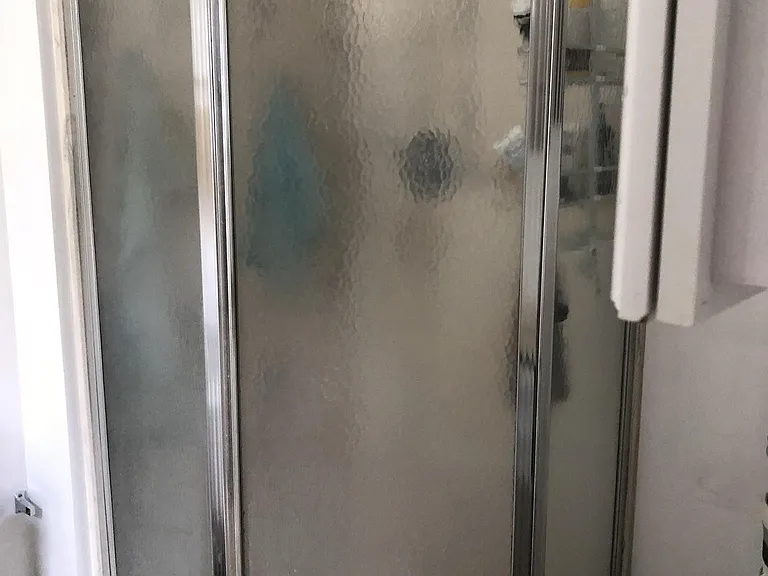 Stall shower