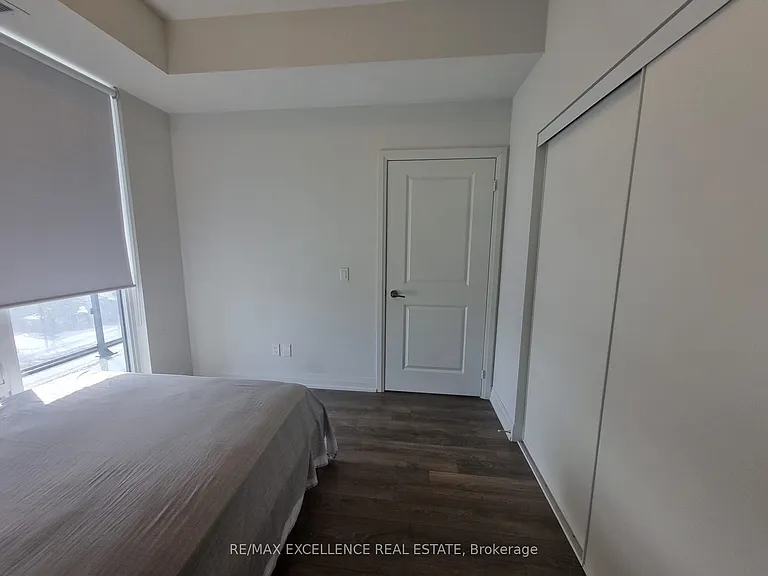 10 Meadowglen Pl #707 — Photo 12