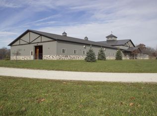 7100 Town Line Rd, Waterford, WI 53185