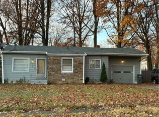 1366 Kenneth St, Youngstown, OH 44505
