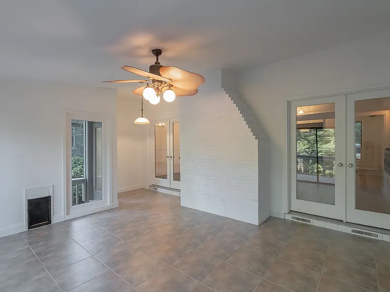 3917 Singletree Rd — Photo 32
