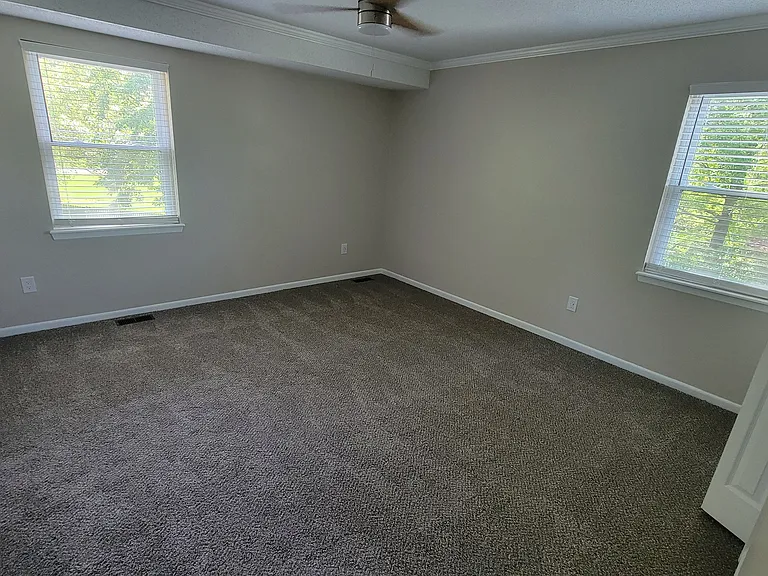 527 N Persimmon Dr — Photo 9