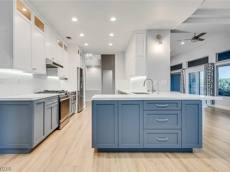 2508 Sandilands Dr — Photo 15