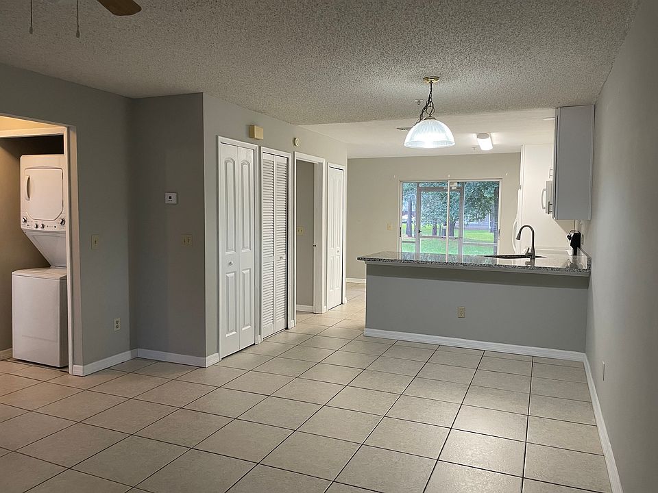 1st image of 116 Reserve Cir APT 100
