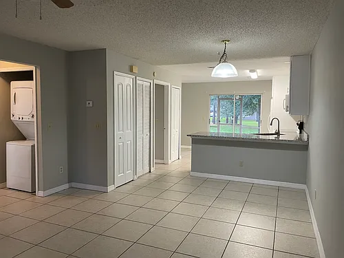 116 Reserve Cir #100 Photo 1