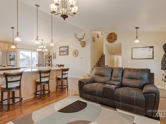 5th image of 88 N Wedgwood Dr