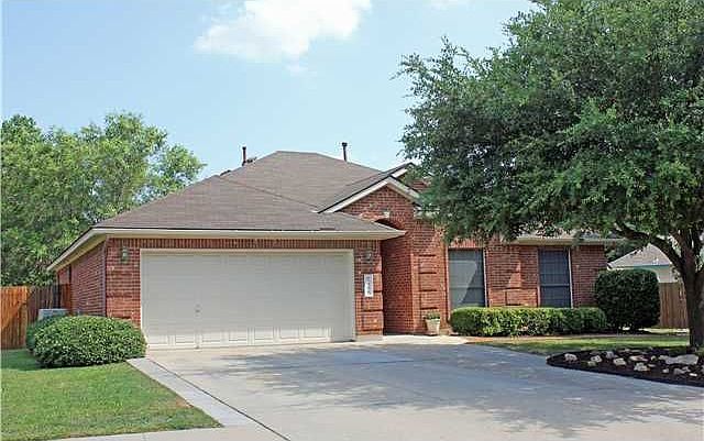 1st image of 2606 Goldfinch Dr