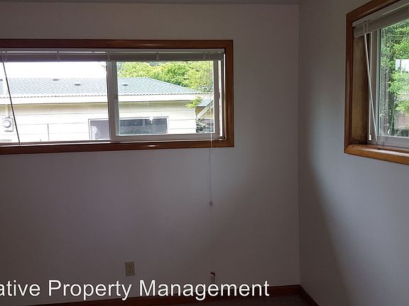 3rd image of 1241 SE Walnut St APT D