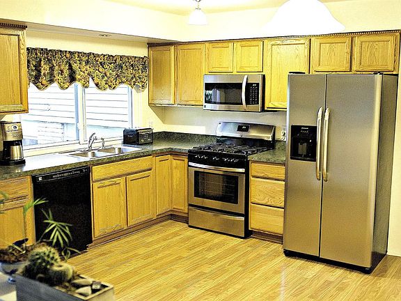 3rd image of 3351 Tacoma Cir