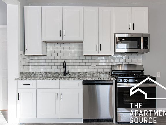 2nd image of 2657 W Homer St #1