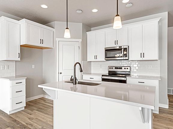 3rd image of 791 Hilltop Dr #97