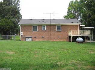 4253 Hamburg Mill Rd, Summerfield, NC 27358