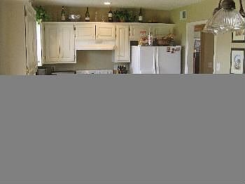 3rd image of 613 SE Jonathon Ave