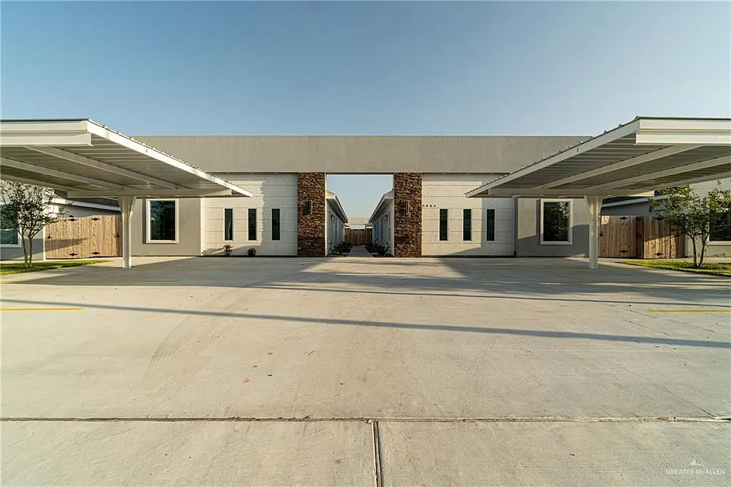 2 bed, 2.0 bath, 1025 sqft, $1,300 — Photo 1