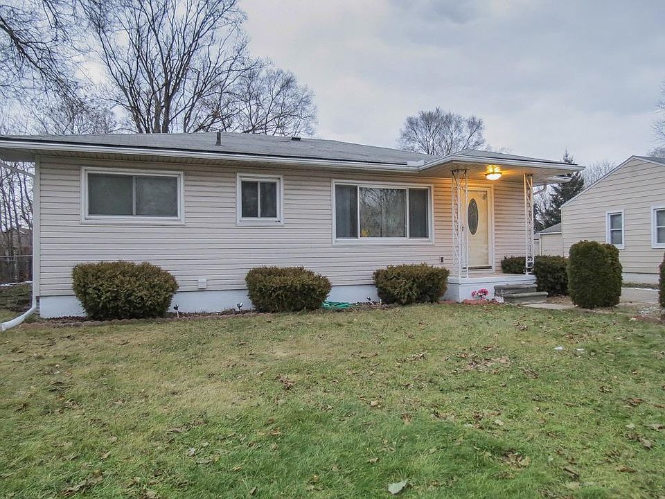 1st image of 835 Parkwood Ave