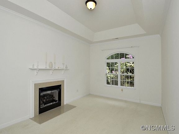 3rd image of 120 Victoria Park Dr