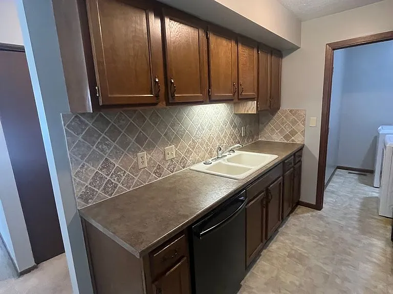 3027 W Capital Ave #33 — Photo 15