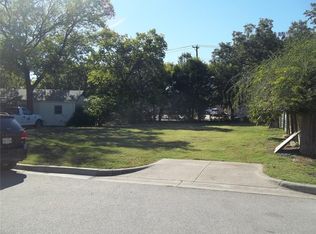 412 McEntire Ct, Fort Worth, TX 76108