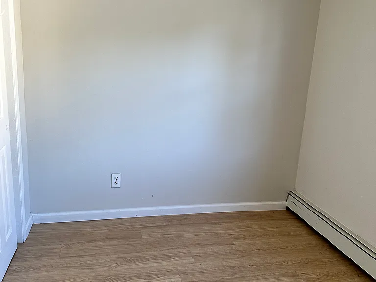 86 Sycamore Ave — Photo 6