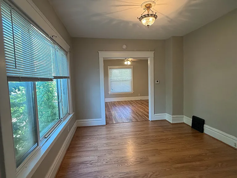 610 N Sycamore St #1 — Photo 25