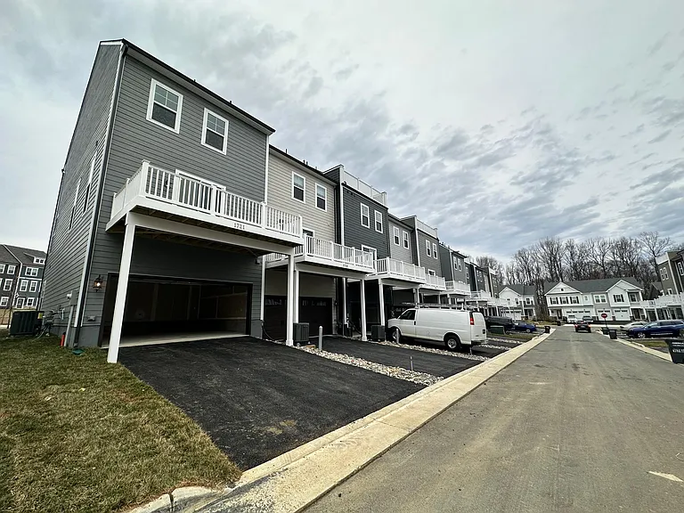 1721 Autumn Maple Leaf Dr — Photo 19