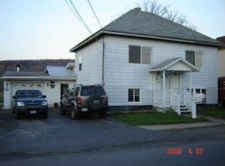 121 William St, Frankfort, NY 13340