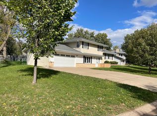 3364 Boone Cir N, Minneapolis, MN 55427