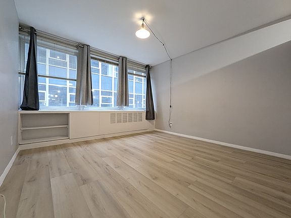 4th image of 130 Water St APT 7F