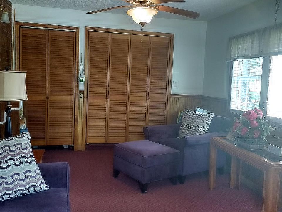 2nd image of 118 Greenwood Blvd