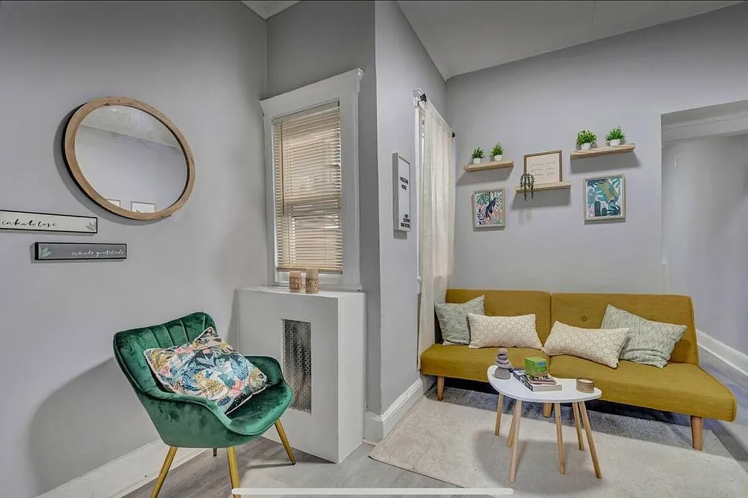 2 bed, 600 sqft, $2,000 — Photo 2