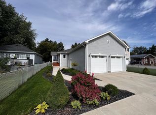 1416 Maple Rd #1, Innisfil, ON L0L 1W0