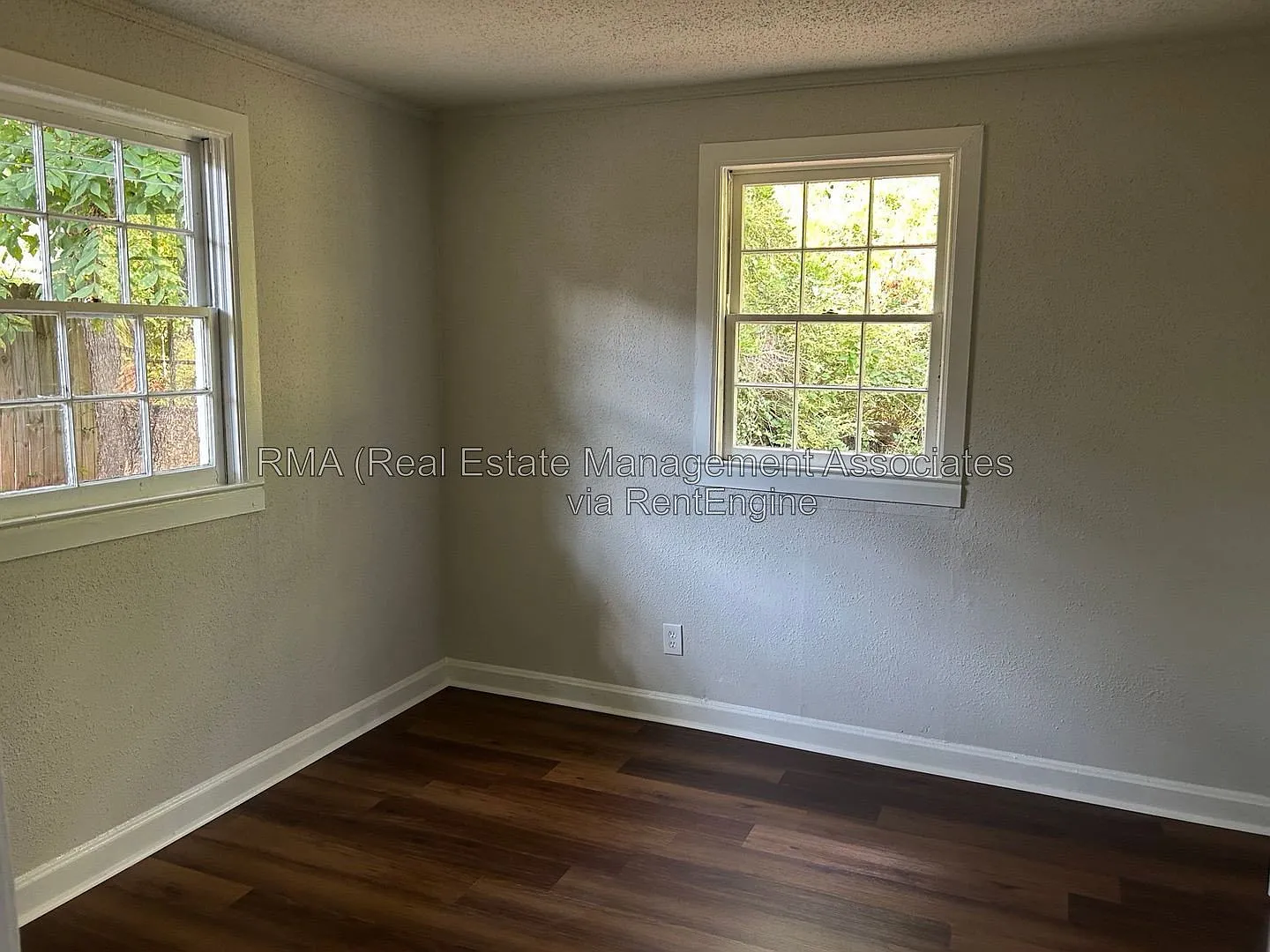 2 bed, 1.0 bath, 875 sqft, $1,000 — Photo 4