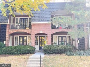 5909 Prince James Dr Unit D, Springfield, VA 22152