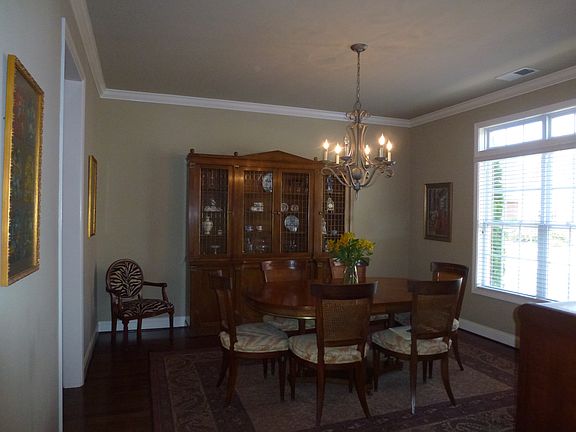 2nd image of 162 Castlehill Dr