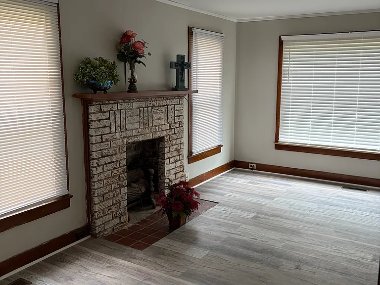 814 Phillips St — Photo 1