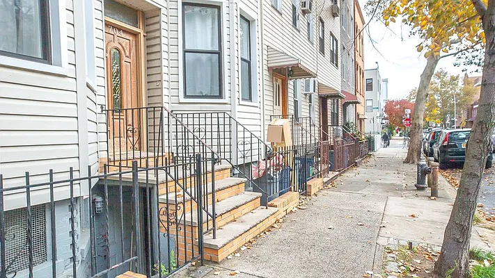 Rented by Nooklyn NYC LLC | media 15