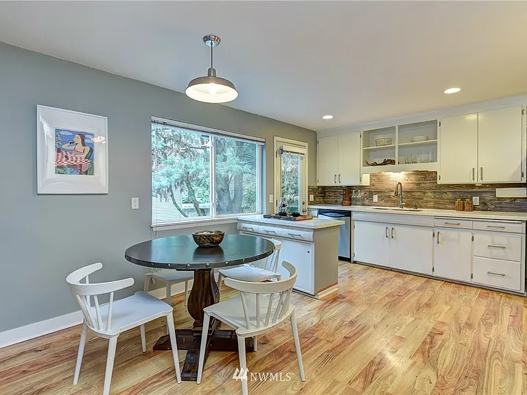 10849 12th Ave NE — Photo 11