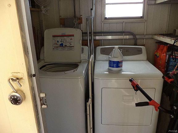 LAUNDRY AREA