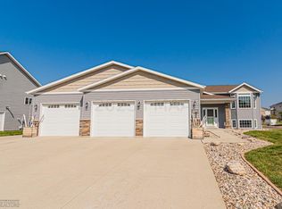 2609 57th Ave S, Fargo, ND 58104