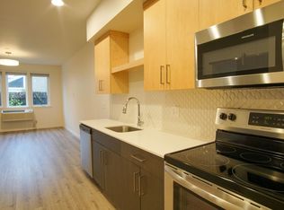 6015 S Virginia Ave #201, Portland, OR 97239