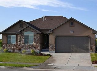2372 W Field Stone Way, Layton, UT 84041