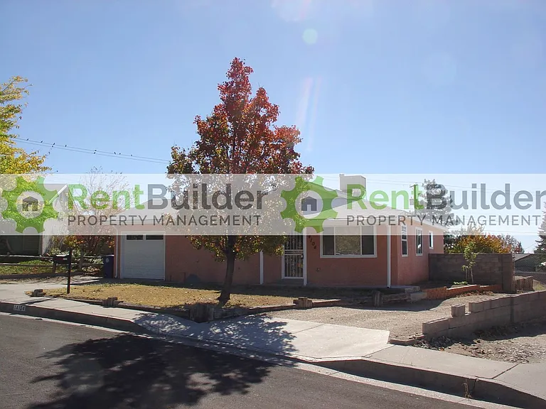 14104 Turner Pl NE — Photo 1