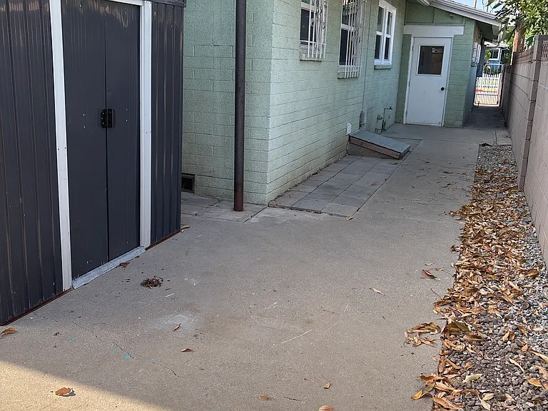 15821 Santa Fe St — Photo 16