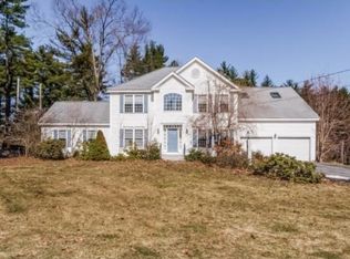 2 Pondview Cir, Nashua, NH 03063