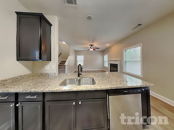 5th image of 498 Kirkland Dr