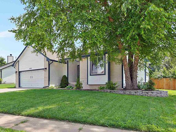 2nd image of 1737 E Southridge Cir
